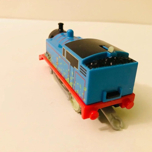 2013 Thomas the Train Trackmaster  Engine Motorized - Picture 12 of 12